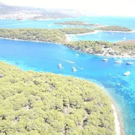 Ботель Alte Veste Yacht Hvar Стари Град